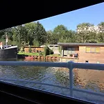 B&B Woonschip Robbedoes