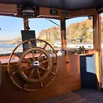 B&B Woonschip Robbedoes