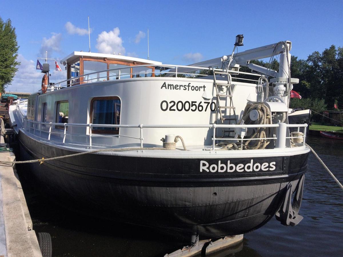 Bed & Breakfast Woonschip Robbedoes *